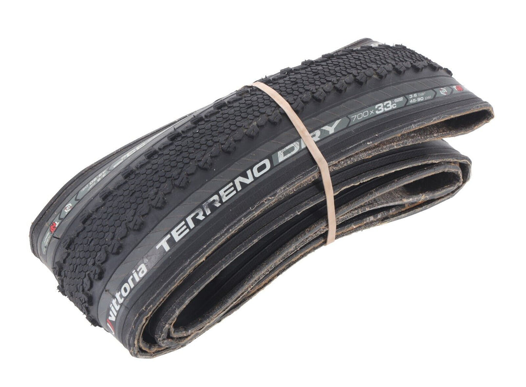 Vittoria Terreno Dry Tubeless Gravel Bike Tire 700x 33c Graphene 2.0 TLR Race CX