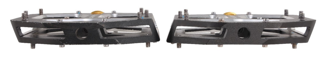 Shimano Saint PD-M828 Flat Platform Mountain Bike Pedals 9/16" Downhill Enduro