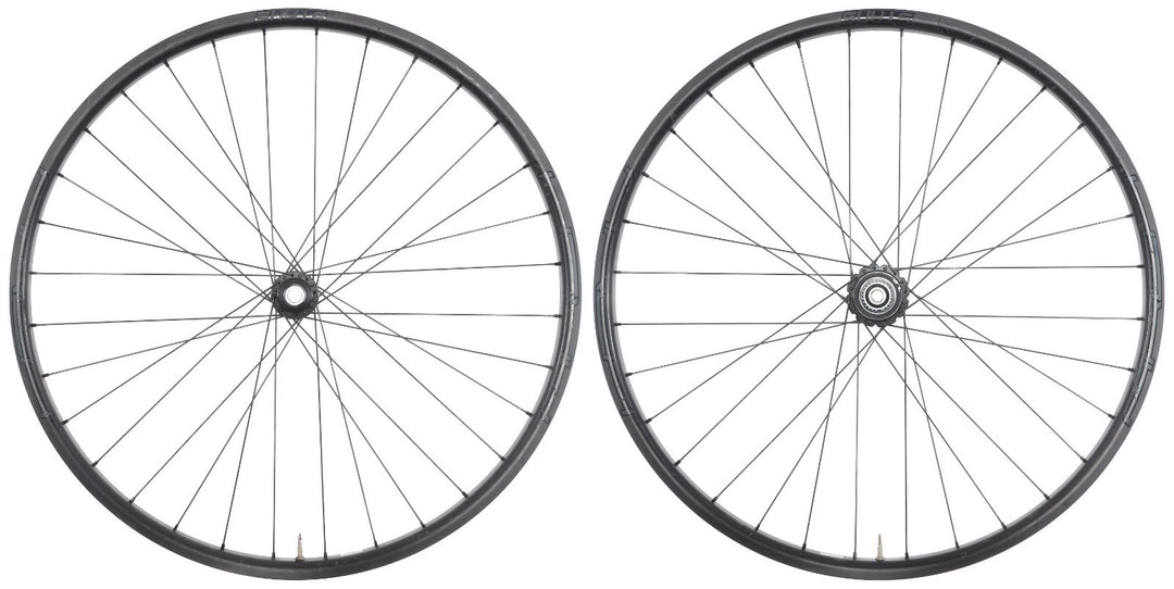 Stan's NoTubes Arch CB7 Carbon Tubeless 29 Mtn Bike Wheelset XTR 12s MS CL Disc