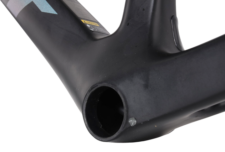 Giant Propel Advanced Pro Disc Carbon Aero Road Bike Frameset MD Black 700c 2024
