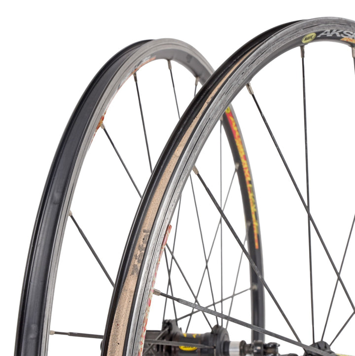 Mavic Aksium Race 9-12 Speed Alloy Clincher Road Wheelset 700c Campagnolo QR Rim