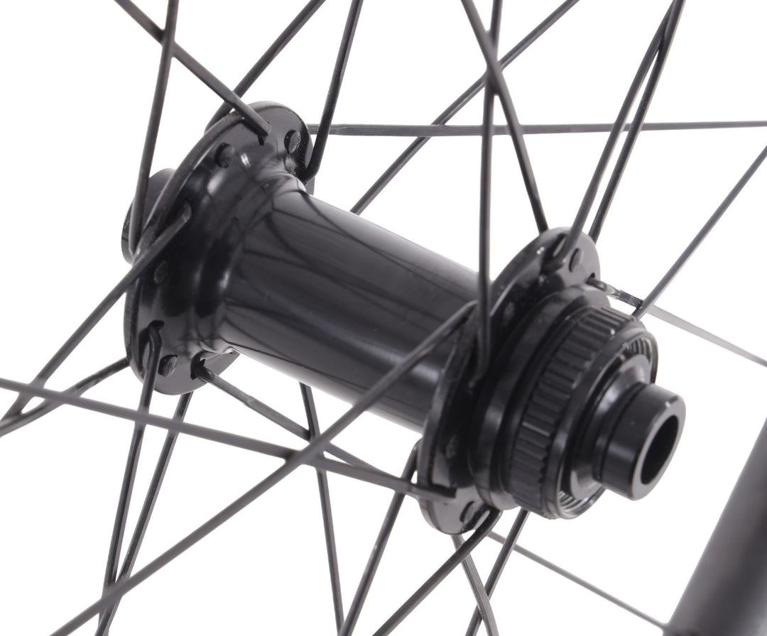 Aerus 35 Carbon Tubeless Disc Gravel Bike CL Disc Wheelset 700c Shimano 11 Spd
