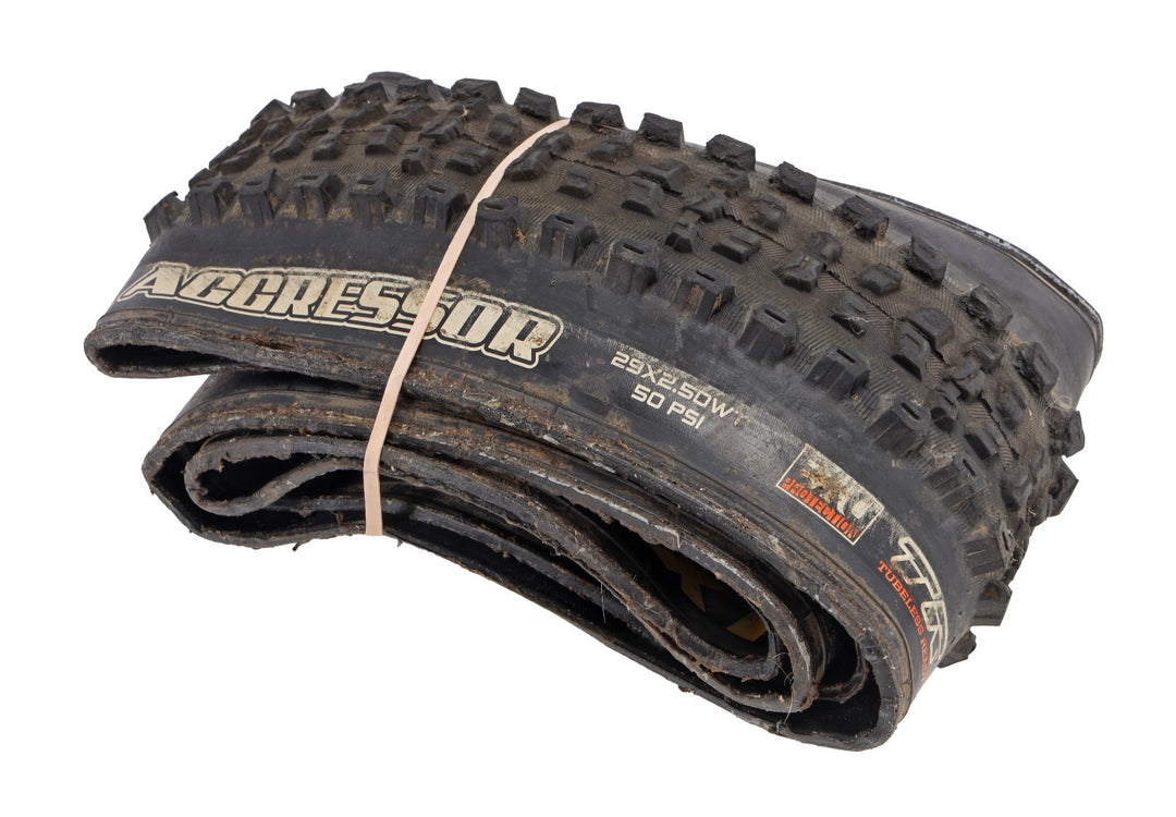Maxxis Aggressor Tubeless Mountain Bike Tire 29x 2.50" WT EXO TR Downhill Trail