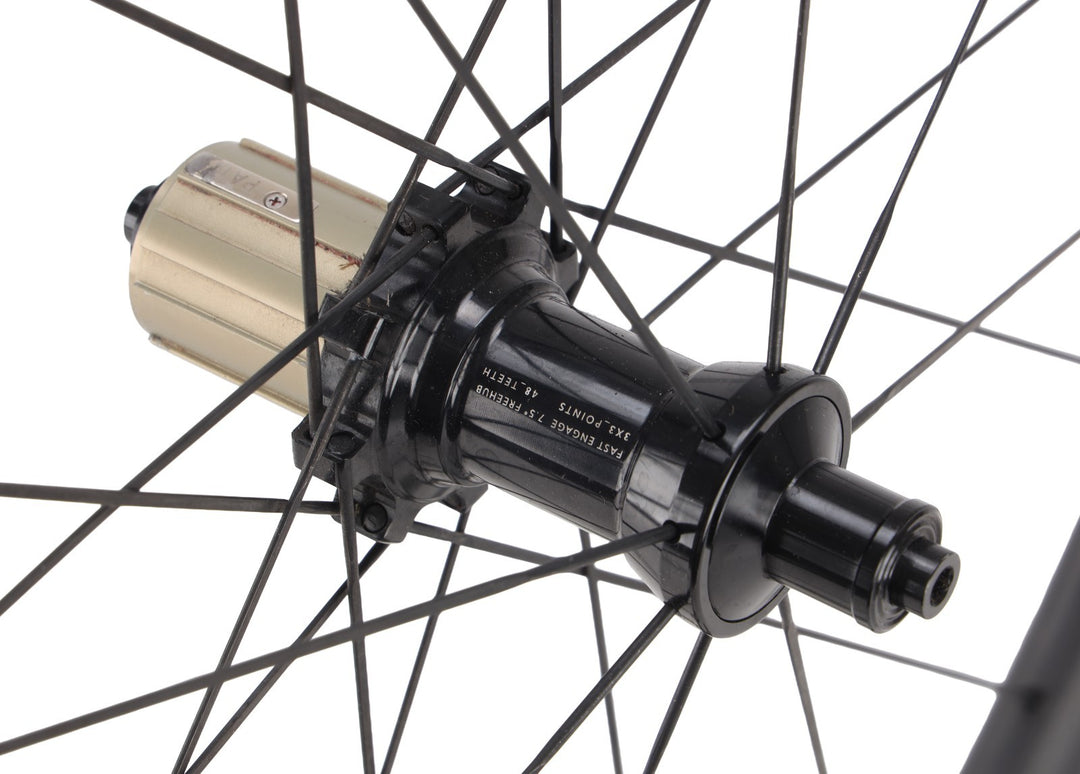 HUNT 50 Carbon Wide Aero Road Wheelset Tubeless Shimano 11 Spd 700c QR Rim Brake
