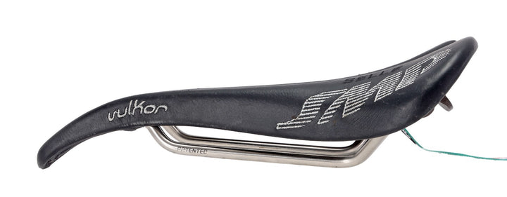 Selle SMP Vulkor Carbon Shell Road Bike Saddle 136mm BLACK 7 x 7mm AISI Steel