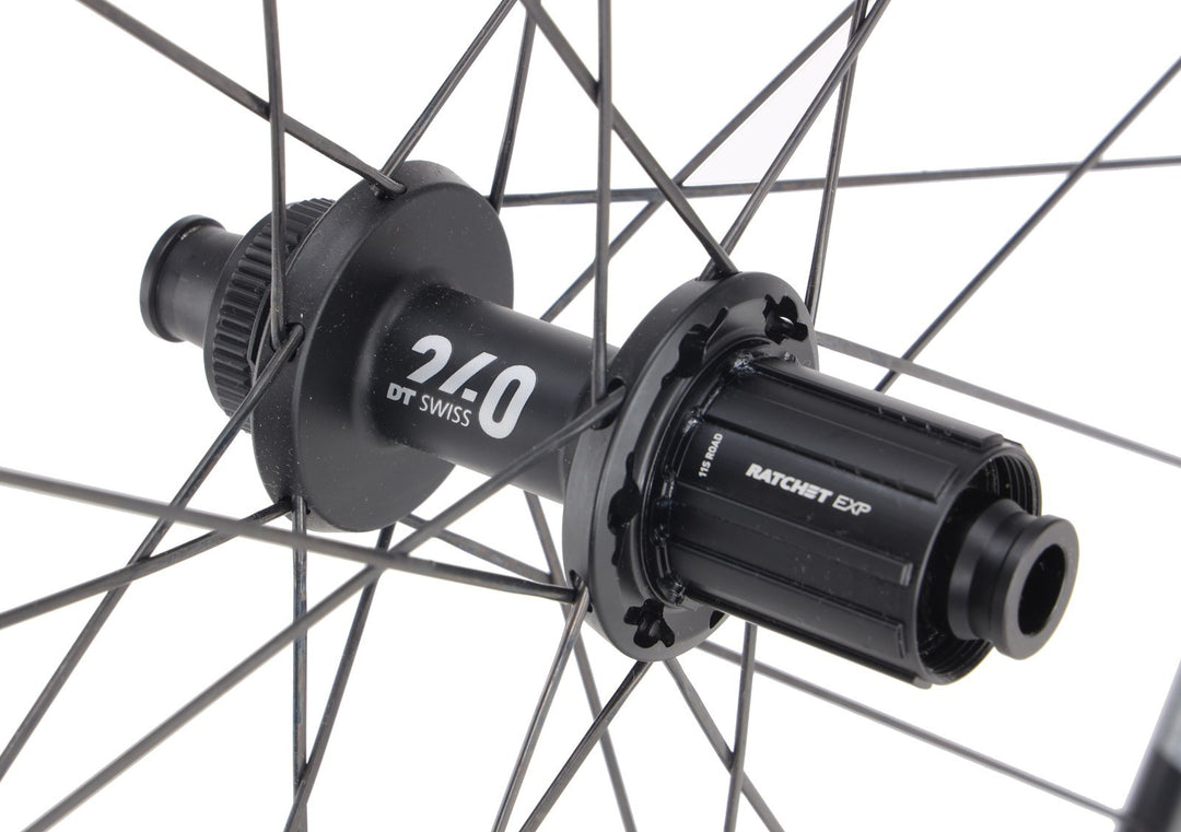 DT Swiss ARC 1400 DICUT Carbon Disc Tubeless Road Bike Wheelset CL 11 Sp Shimano