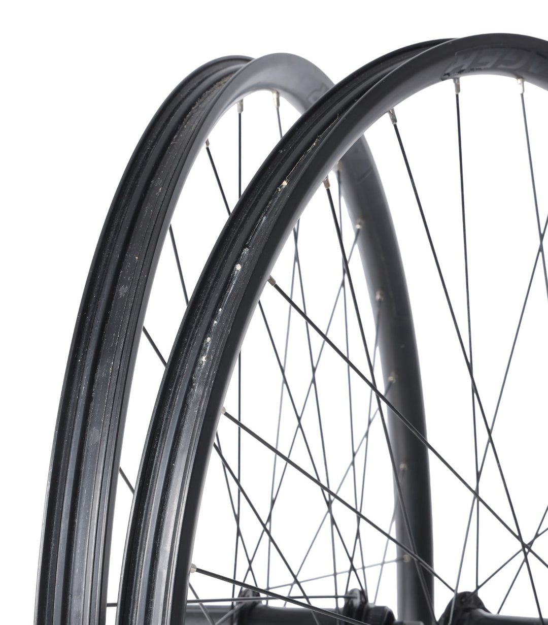 Bontrager Kovee TLR Alloy Disc 29" Mtn Bike Wheelset Center Lock Shimano 11s XC