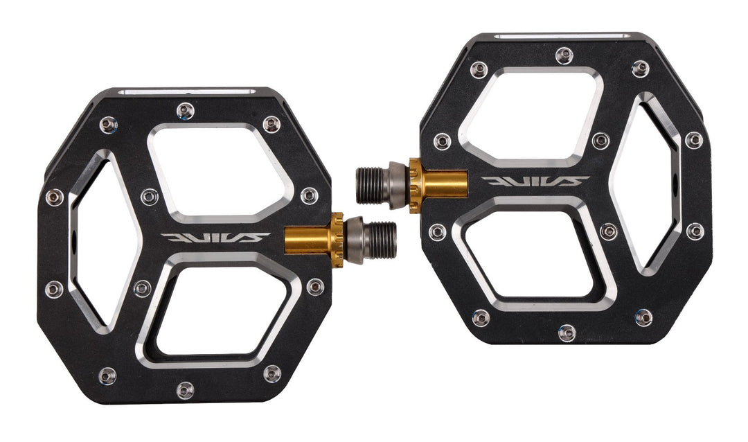 Shimano Saint PD-M828 Flat Platform Mountain Bike Pedals 9/16" Downhill Enduro