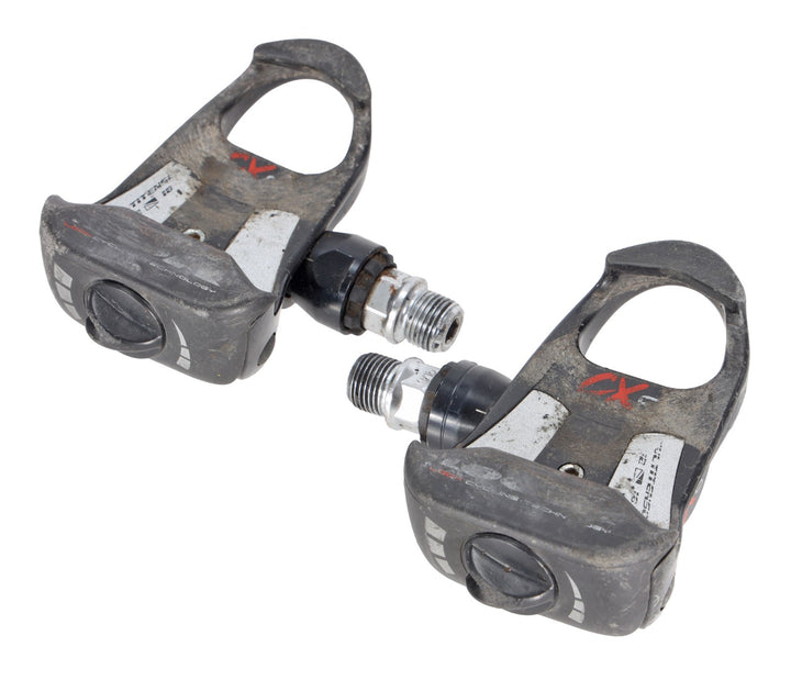 Look CX6 Carbon Clipless Road Bike Pedals 3-Bolt BLACK Q-Factor