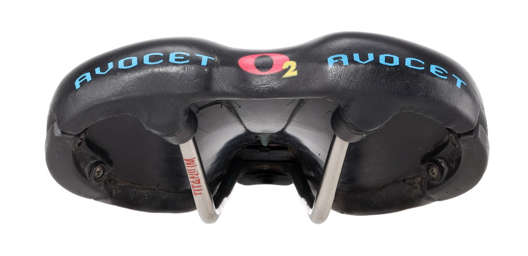 Avocet Air 40M O2 Road Bike Saddle 160mm 7 x 7mm Titanium Rail BLACK