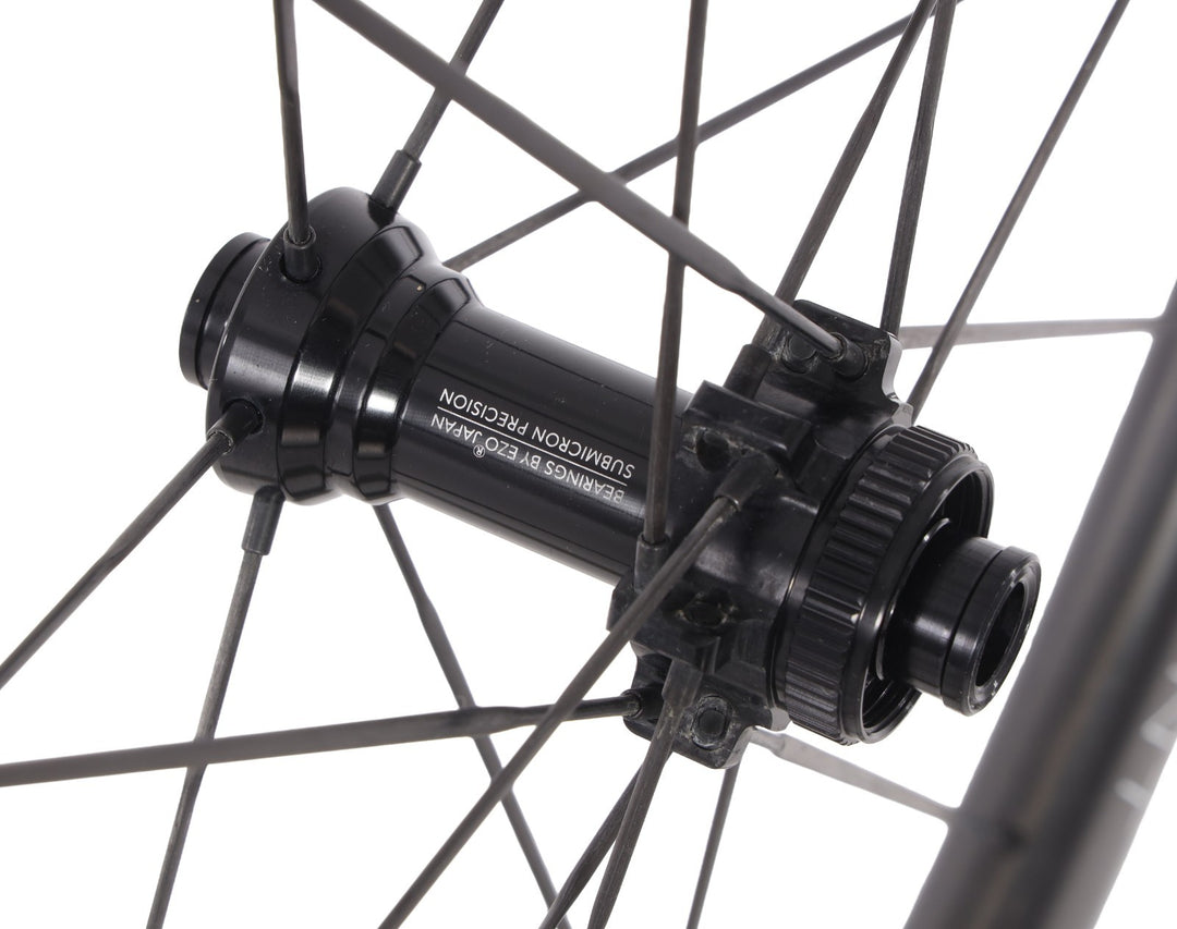 HUNT 44 Aerodynamicist UD Carbon Spoke Disc Tubeless FRONT Road Wheel 700c EZO