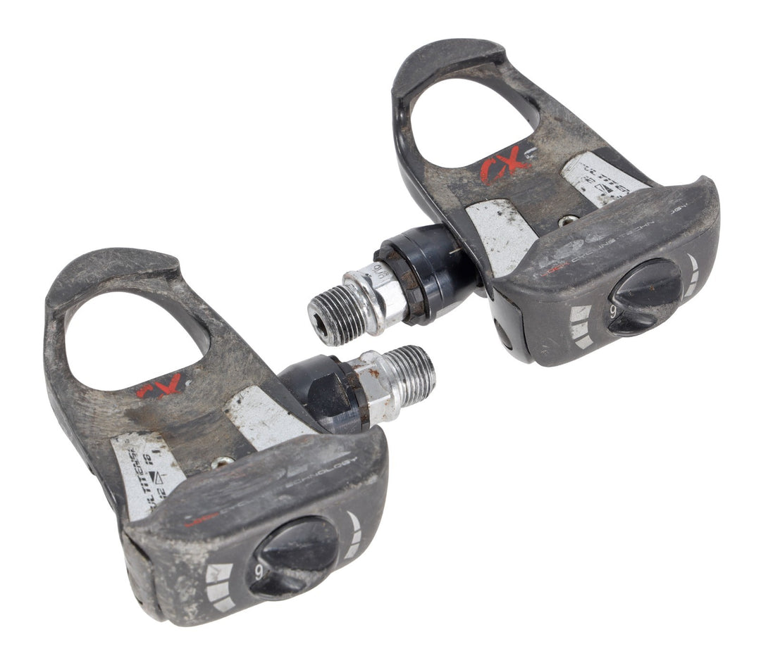 Look CX6 Carbon Clipless Road Bike Pedals 3-Bolt BLACK Q-Factor