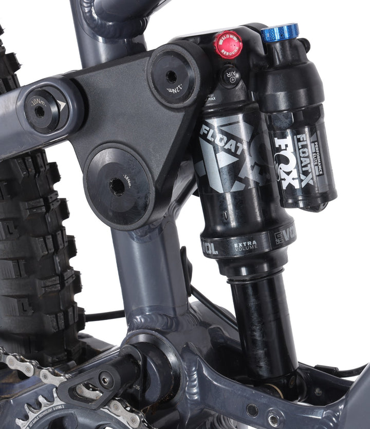 Privateer 141 G2 Alloy 29/27.5" Mtn Bike 1x 12s P2 MD Grey Fox SRAM AXS MTB 2024