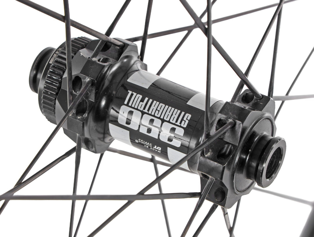Light Bicycle Falcon R46 Carbon Aero Tubeless Wheelset Disc SRAM XDR 12/13s 700c