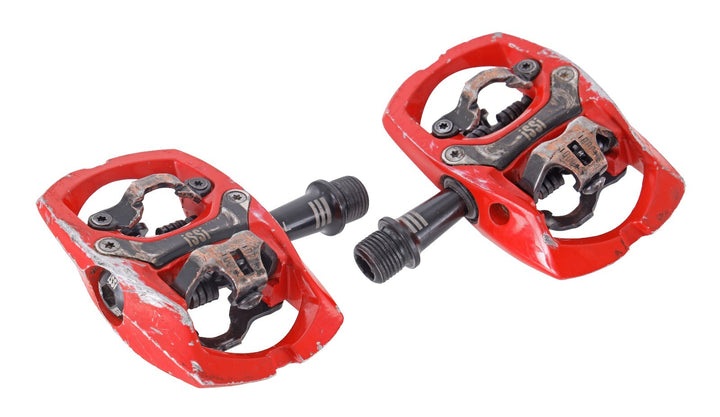 iSSi Trail III SPD Clipless Mountain Bike Pedals Red 9/16" Dual Sided 4° Float