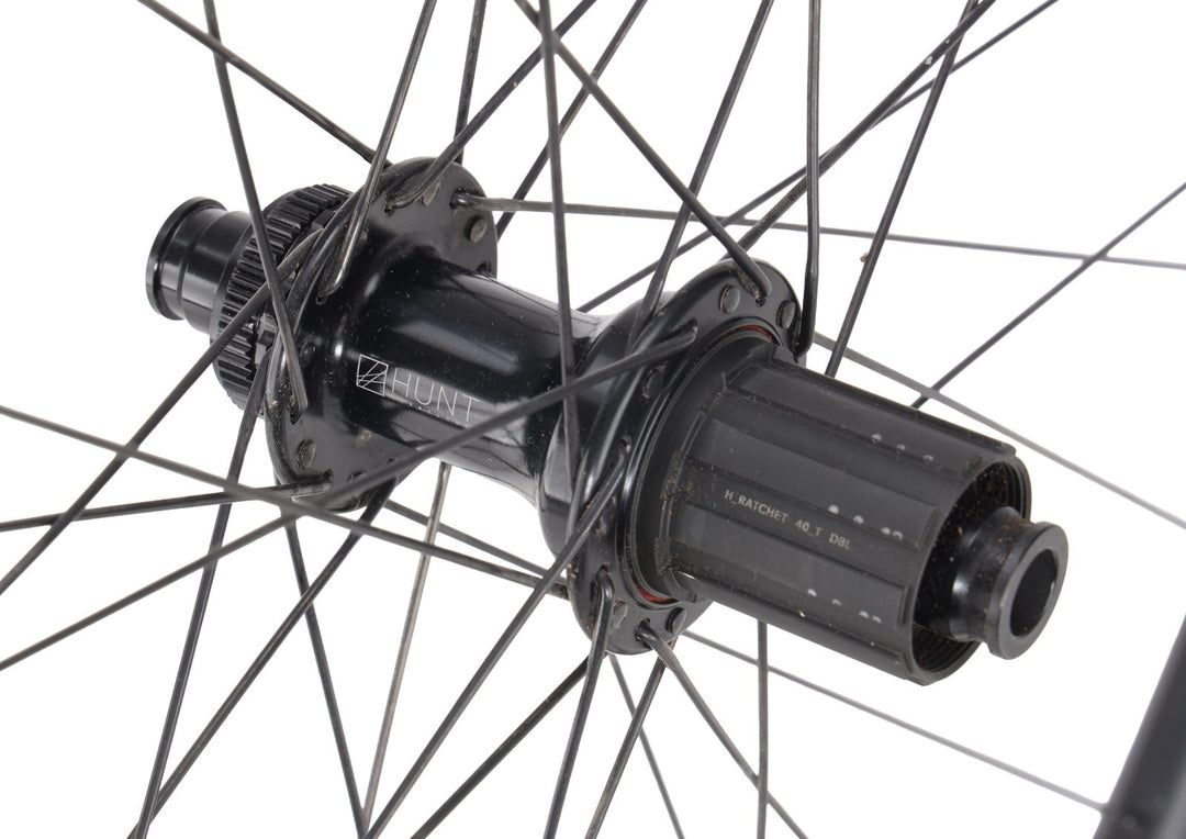 HUNT 4 Season SuperDura Disc Alloy Road Wheelset Tubeless CL Shimano 11 Sp 700c