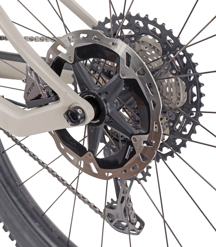 Canyon Lux Trail CF 7 Carbon XTR/XT 29" XC Mtn Bike MED Shimano 12s Factory 2023