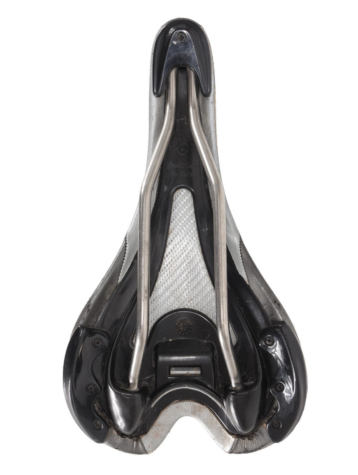 Fizik Aliante Titanio Road Bike Saddle 142mm Black 7 x 7mm Titanium Rail MTB