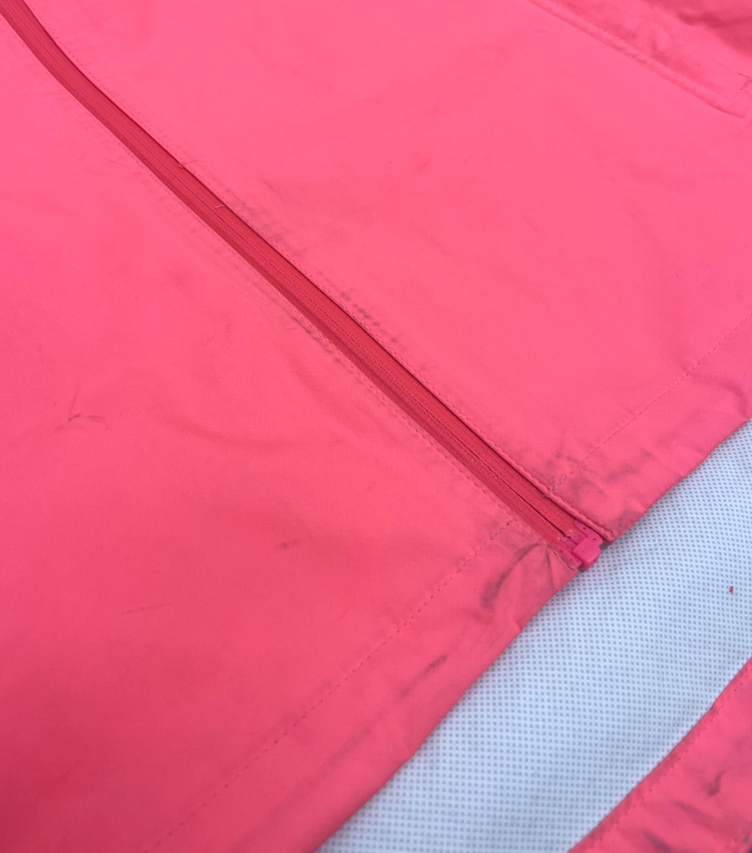 Rapha Education First Commuter Bike Hooded Rain Jacket Women MEDIUM Hi-Viz Pink