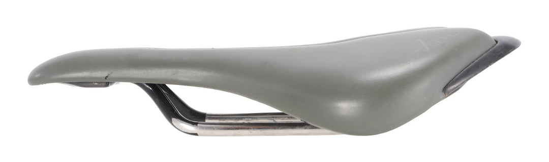 Velo Angel TT Carbon 143mm Road Bike Saddle 7 x 7mm Titanium Alloy Rail