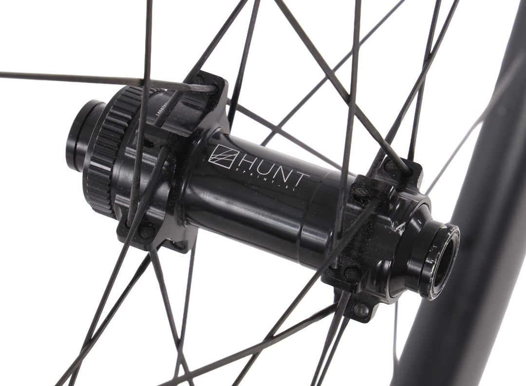 HUNT 54 Aerodynamicist Carbon Disc CL Tubeless 12x 100 Road FRONT Wheel 700c EZO