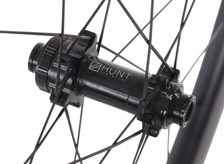 HUNT 54 Aerodynamicist Carbon Disc CL Tubeless 12x 100 Road FRONT Wheel 700c EZO