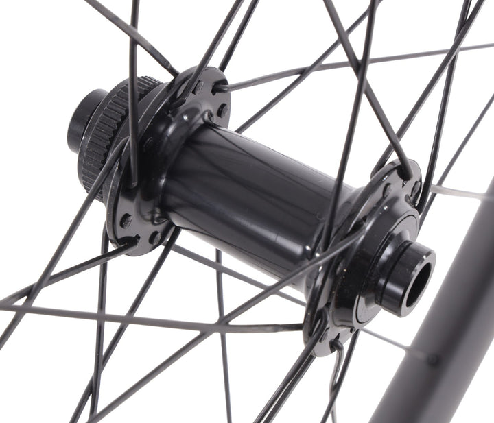 Aerus 35 Carbon Tubeless Disc Gravel Bike CL Disc Wheelset 700c Shimano 11 Spd