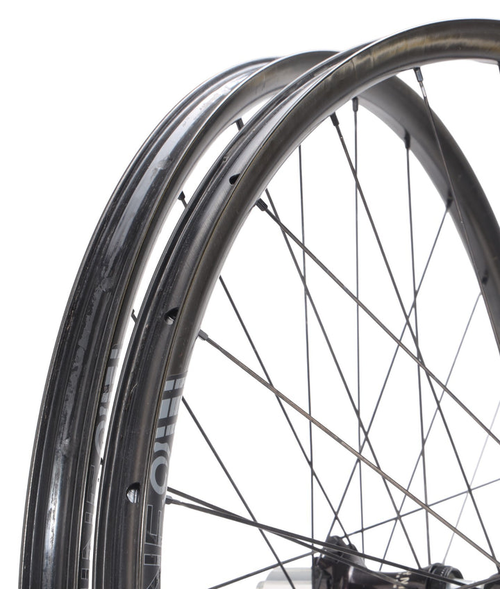 Industry Nine UL250c Gravel Disc Carbon Tubeless Torch Wheelset 700c Shimano 11s
