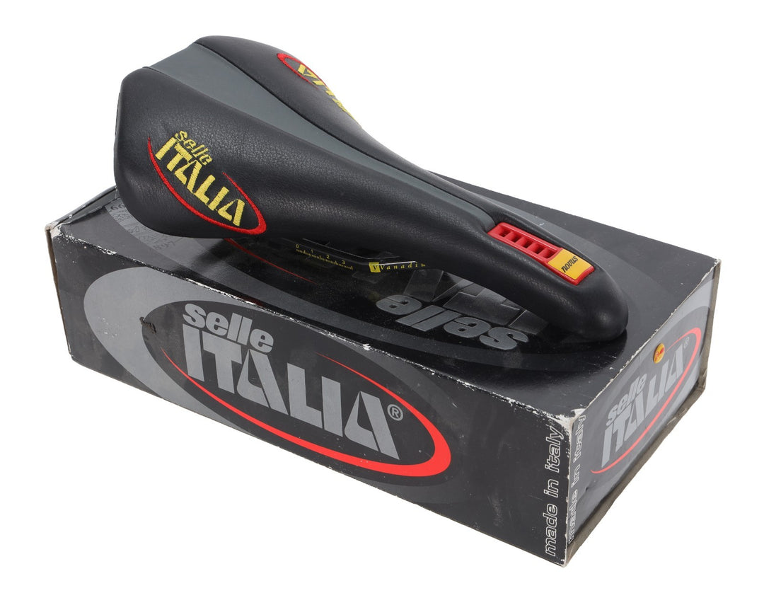 Selle Italia Novus Ferrari Road Bike Saddle 145mm Vanadium 7x 7mm Gravel Italy