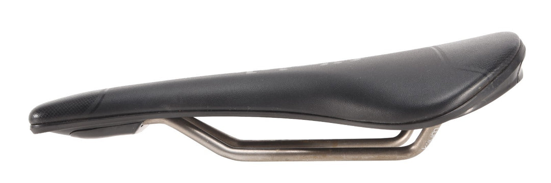 Fizik Taiga Mountain Bike Saddle 135mm Regular 7 x 7mm K:ium Rail MTB Gravel