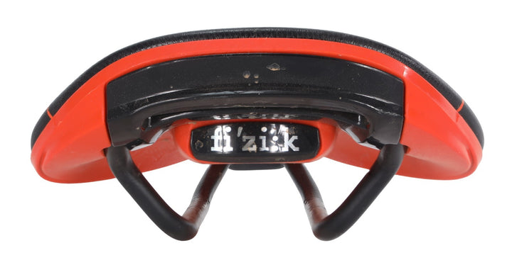 Fizik Taiga Mountain Bike Saddle 137mm Regular 7 x 7mm CrMo Rail Road