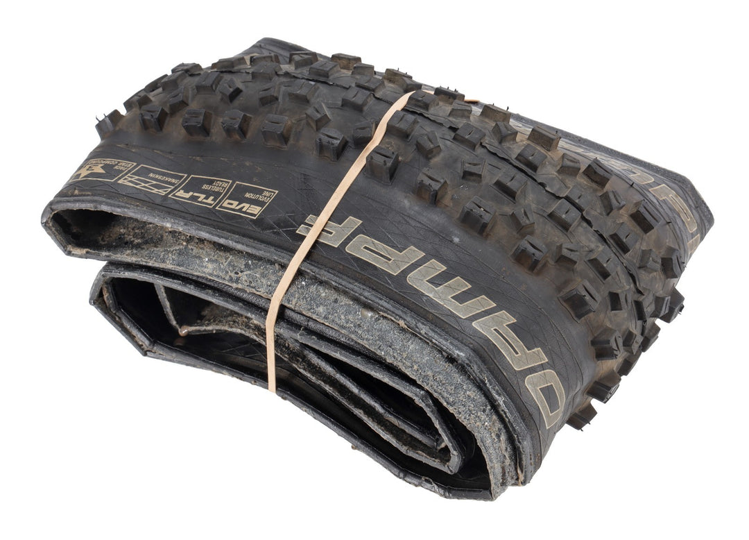 Schwalbe Hans Dampf Tubeless Mountain Bike Tire 26 x 2.3" EVO Black SnakeSkin