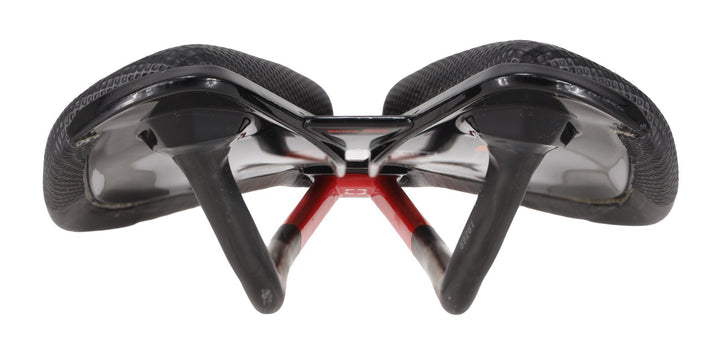 Bontrager Hilo xXx Carbon Time Trial Bike Saddle 140mm 7 x 10mm Rails Triathlon