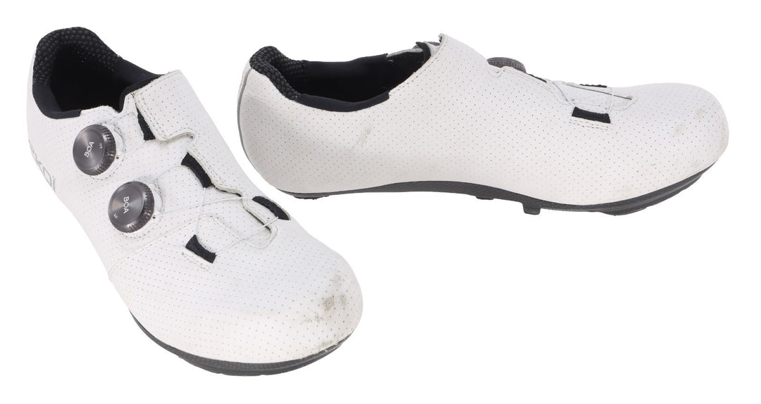 Ekoi PW8 C12 Carbon Road Bike Shoes EU 44 US Men 10 White BOA w/ Pedals Leather