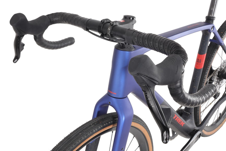 Trek Checkpoint SL 6 G3 Carbon Disc Gravel Bike MD/LG BLUE SRAM AXS 1x 12s 2025