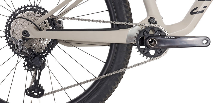 Canyon Lux Trail CF 7 Carbon XTR/XT 29" XC Mtn Bike MED Shimano 12s Factory 2023