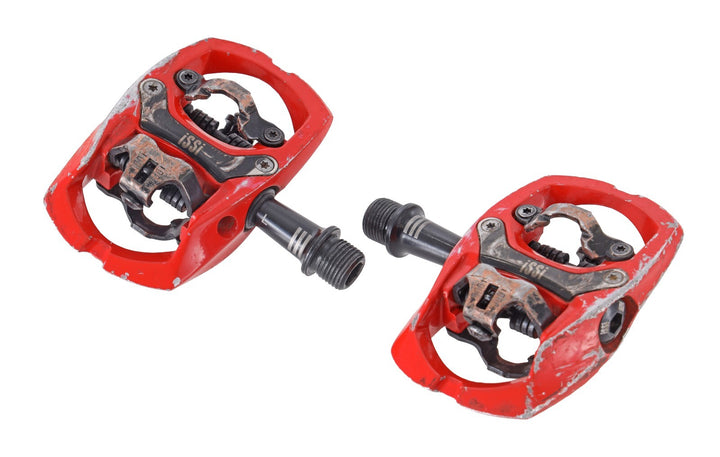 iSSi Trail III SPD Clipless Mountain Bike Pedals Red 9/16" Dual Sided 4° Float
