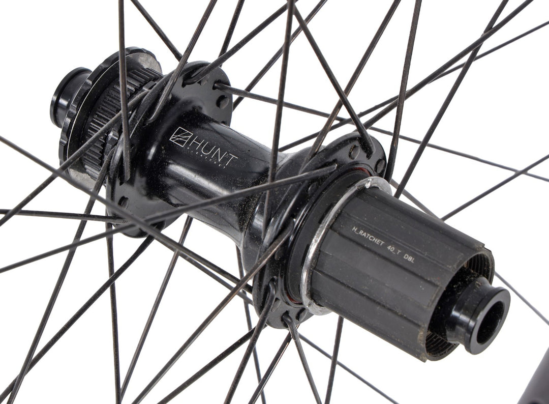 HUNT 4 Season SuperDura Disc Alloy Tubeless Road REAR Wheel CL Shimano 11s 700c