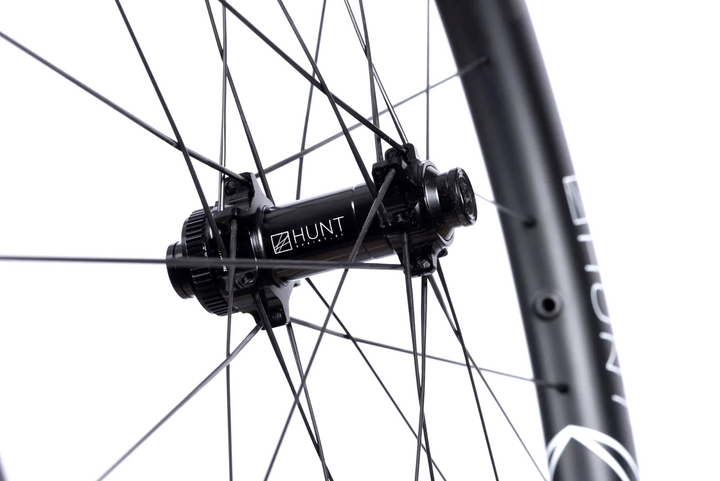 HUNT 60 Limitless Carbon CL Disc Tubeless Aero 12x 100 Road FRONT Wheel 700c EZO