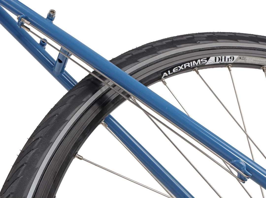 Surly Disc Trucker 3x 10 Sp Touring Bike 56cm BLUE 4130 Dura-Ace XT Sugino 2017