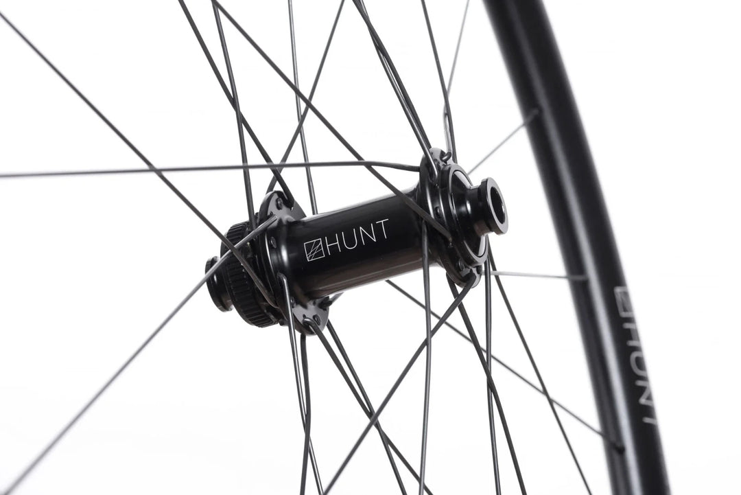 HUNT 4 Season Pro Disc Alloy Tubeless 12x 100mm CL FRONT Road Bike Wheel 700c CX