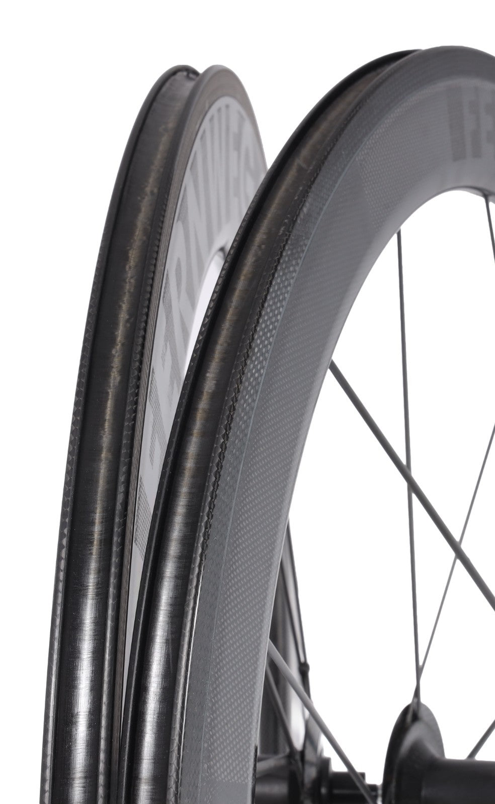 Lightweight Fernweg C Carbon Clincher Road Bike Wheelset 12/13s XDR 700c Rim QR