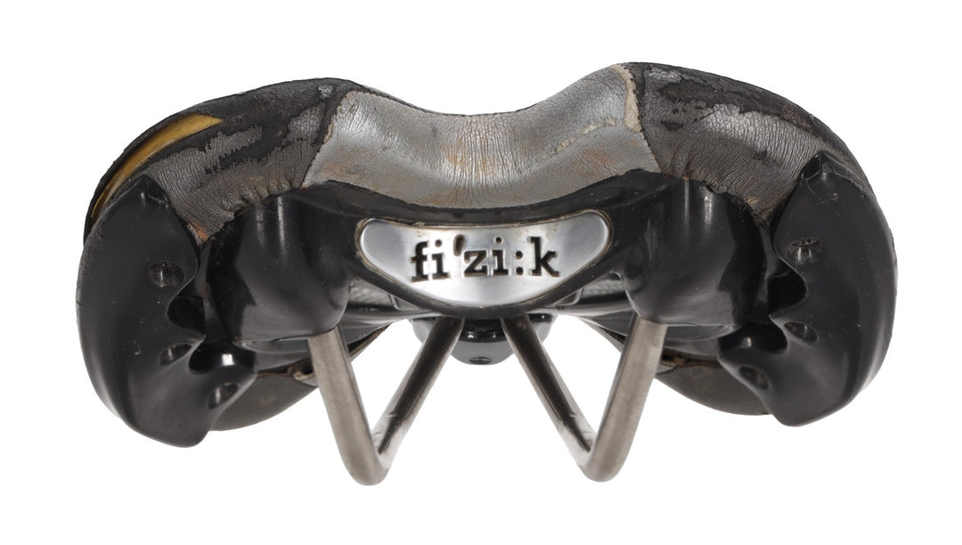 Fizik Aliante Titanio Road Bike Saddle 142mm Black 7 x 7mm Titanium Rail MTB