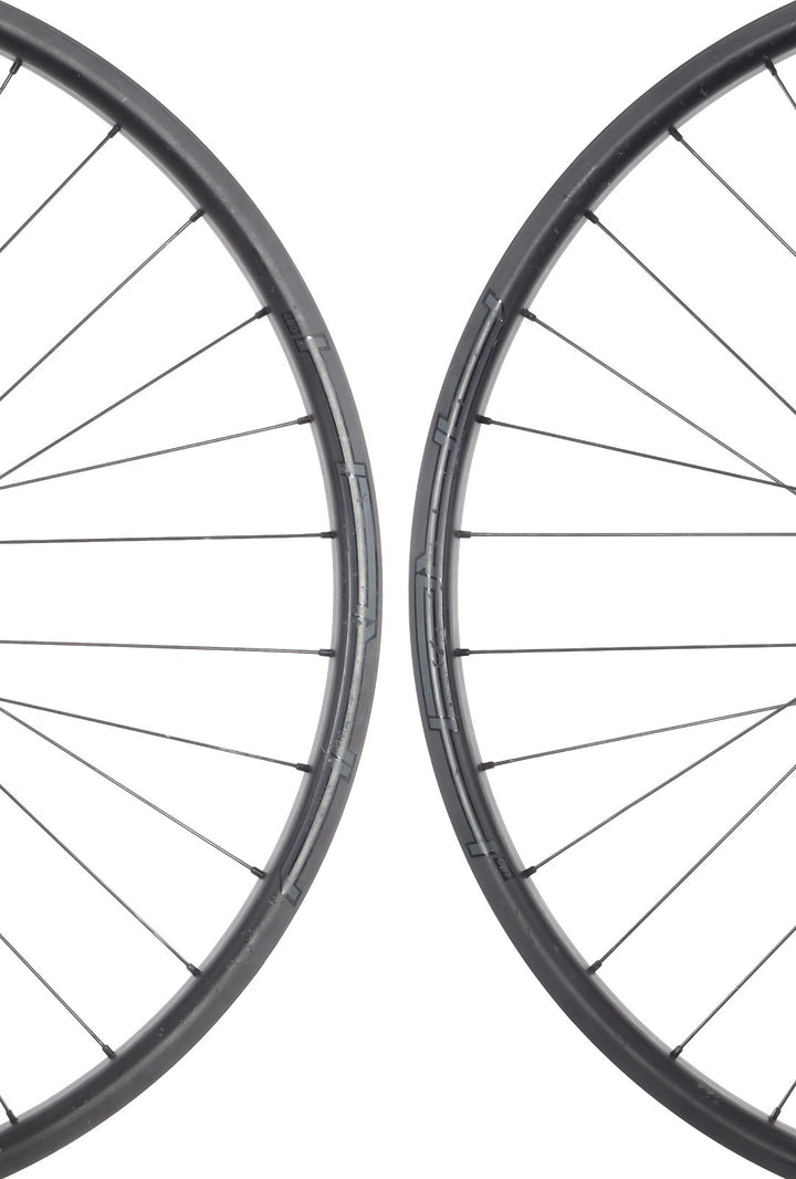 Stan's NoTubes Arch CB7 Carbon Tubeless 29 Mtn Bike Wheelset XTR 12s MS CL Disc