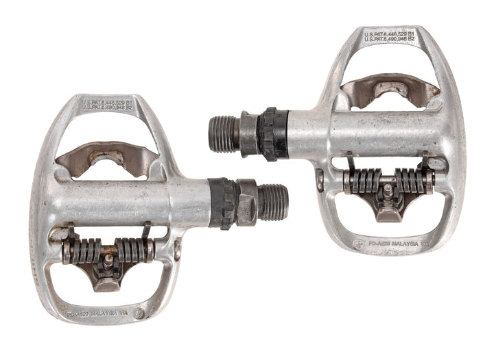 Shimano PD-A520 SPD Clipless Road Bike Pedals 2 Bolt 9/16" SILVER Touring Gravel