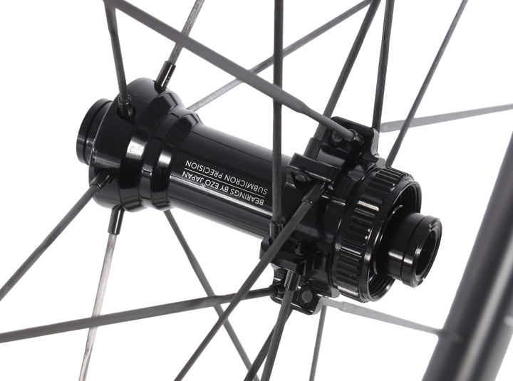 HUNT 32 Aerodynamicist UD Carbon Spoke Disc Tubeless Road Wheelset 11s EZO 1200g